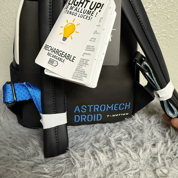 Loungefly Light Up R2-D2 Mini Backpack - Picture 4 of 6
